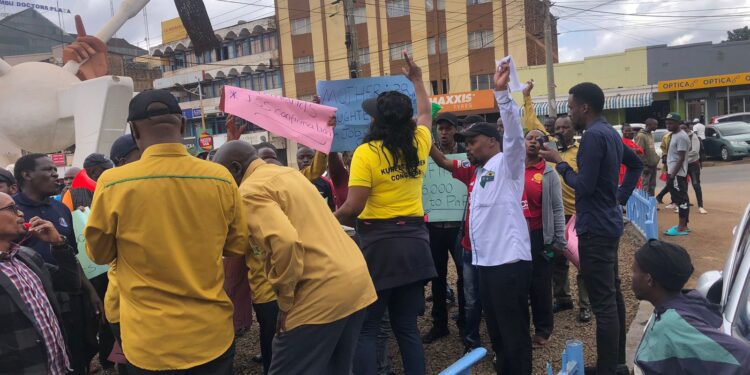 Teachers On Strike Attack Colleagues Reporting To Schools