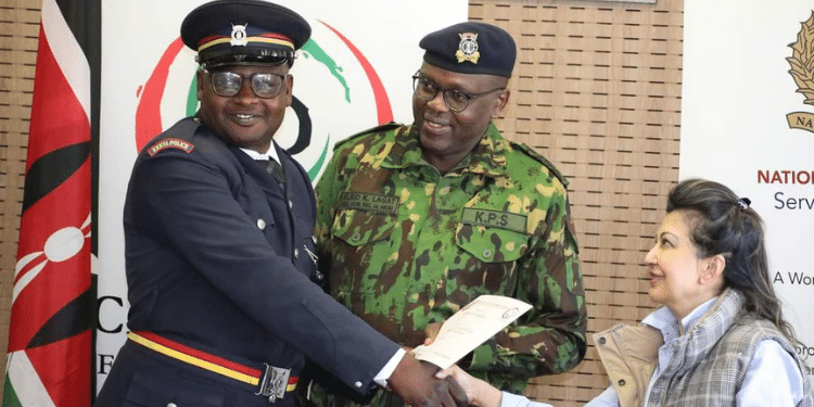 Billionaire Awards Kenyan Police For Their Bravery Manu Chandaria Awards Kenyan Police For Their Bravery