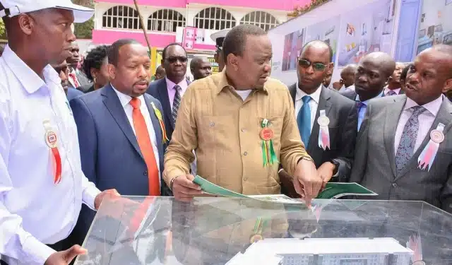 How Housing Plan Has Evolved From Kibaki To Uhuru Eras &Amp; Ruto'S Quest To Fulfil The Vision President Uhuru Kenyatta With David Sirma Of Tecnofin (In White) Looking At The New Pangani Housing Models A