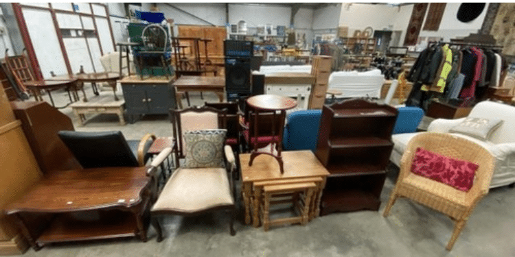 A Past Public Auction By Thompson'S Auctioneers. Photo/Thompson'S Auctioneers.