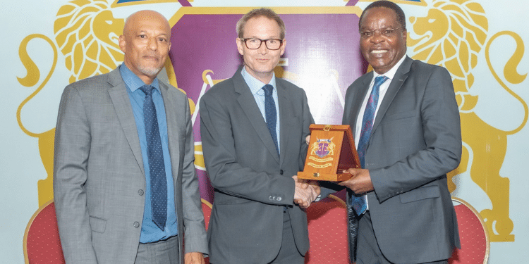 Eacc Chairperson Dr. David Oginde (Right) And Ceo Twalib Mbarak (Left)With British High Commissioner To Kenya Neil Wigan Obe (Middle) Who Paid A Courtesy Call On The Commission At Its Headquarters In Nairobi. Photo/Eacc