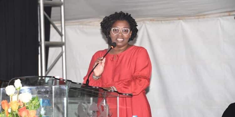 Kidero Slaps Shebesh, Later Denies The Incident