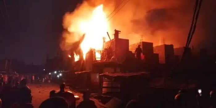 Death Reported As Fire Destroys Property After Gas Explosion In Nairobi Mukuru Kwa Ruben: Fire Destroys Property After Gas Explosion