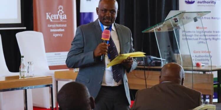 Ruto Moves Agency To His Office, Pledges Ksh500 Million Ruto, Kenia Ceo Dr. Tonny K. Omwansa. Photo/ Kenia.