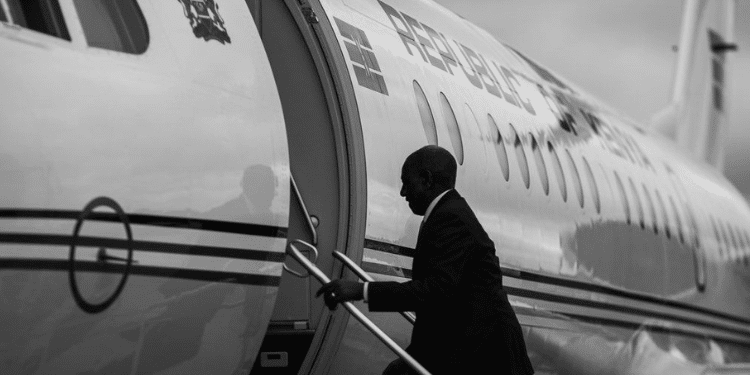 President Wiiliam Ruto Boarding A Plane. Photo/Screengrab President Wiiliam Ruto Boarding A Plane. Photo/Screengrab President Wiiliam Ruto Boarding A Plane. Photo/Screengrab