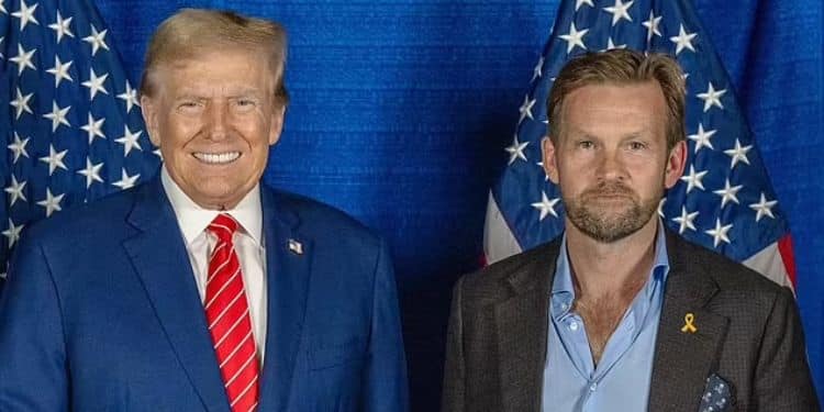 Former Sas Soldier Christian Craighead, Poses For A Photo With Us President Elect Donald Trump. 