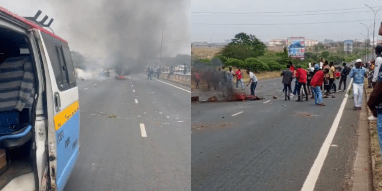 Traffic Along Thika Road As Ku Students Protest Power Outage. Photo/ Ugc.