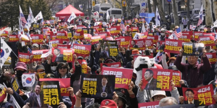 South Korea Citizens Celebrating Outside The Court After Yoon Suk Was Removed From Office Photo/ Ap France