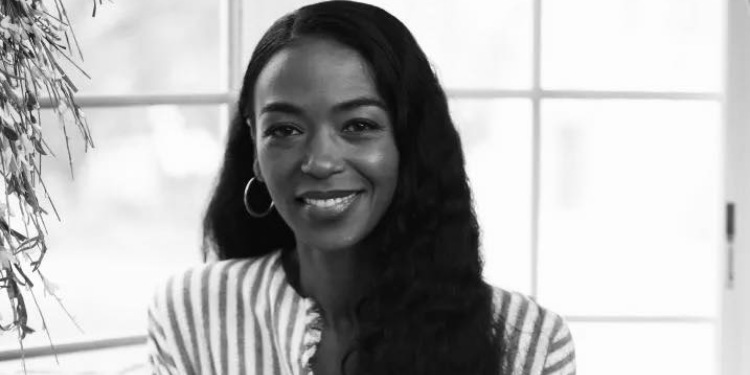 Former American Mtv Talk Show Host Ananda Lewis Photo/ Felece Antoinette 