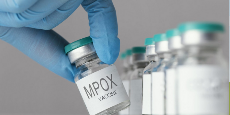 Health Worker Handling Mpox Vaccine Vials Photo/Kbc