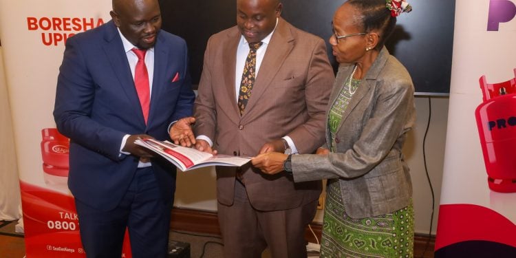 How Proto Energy Converted 7,000 Tonnes Of Carbon Dioxide To Clean Energy Epra Director-General Daniel Kiptoo (Left) With Proto Energy Ceo Joel Kamau (Centre) During The Launch Of The Company’s 2025 Sustainability Report In Nairobi. Photo/ File