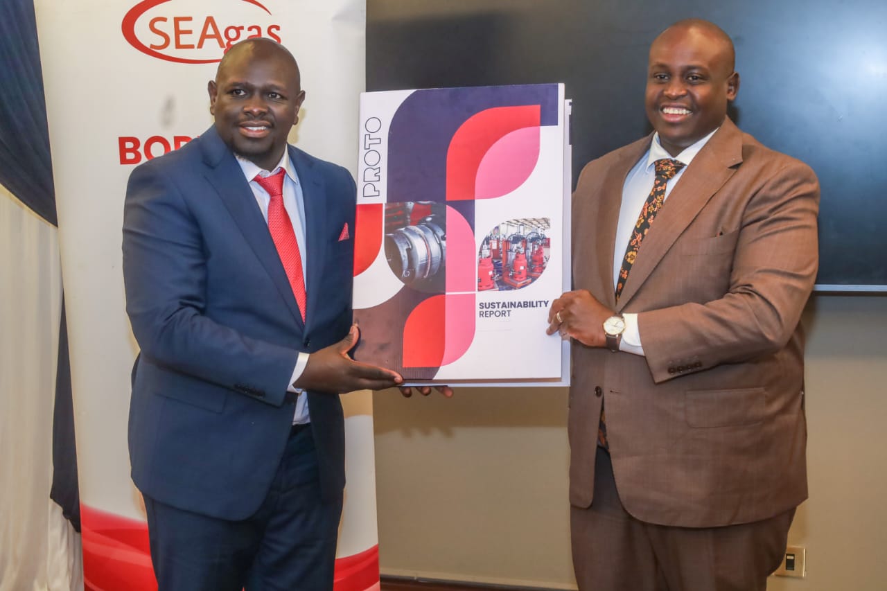 Epra Director-General Daniel Kiptoo (Left) With Proto Energy Ceo Joel Kamau (Right) During The Launch Of The Company’s 2025 Sustainability Report In Nairobi.