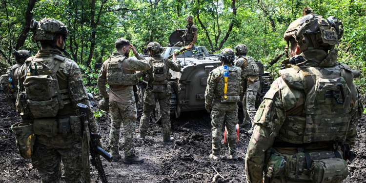 Ukrainian Army Launches Offensive Just Hours After Trump-Putin Summit. Zalensky