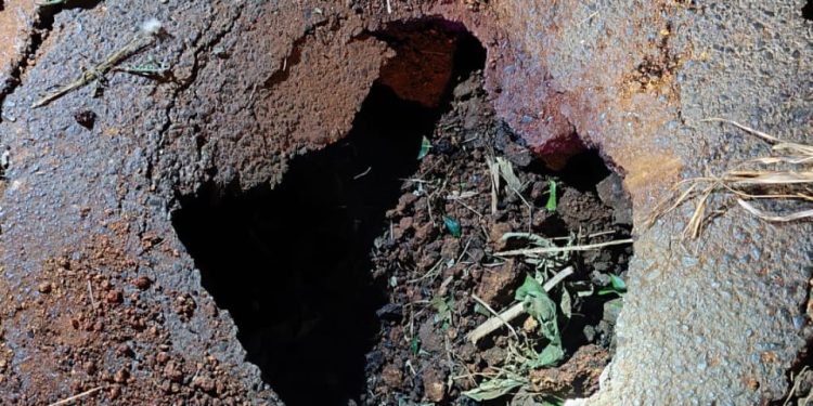 Photo Of A Sinkhole At Muthaiga-Kiambu Road Photo Kenha