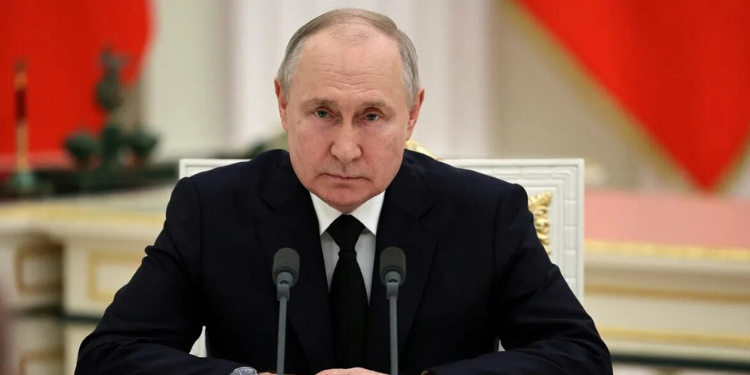 Ukrainian Forces Use Drones, Joint Tactics To Wipe Out Russian Tanks Near Myrnohrad