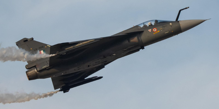 Last Moments Of Indian Fighter Jet That Crashed At Dubai Air Show Last Moments Of Indian Fighter Jet That Crashed At Dubai Air Show